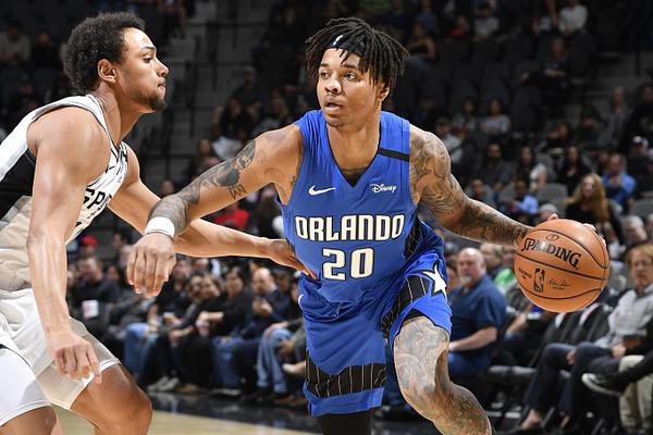 宮魯鳴棄用李夢遭炮轟！她手握1400萬合同（tóng）刷新紀錄，蘇群一針見血