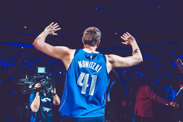 體壇午爆｜中國男籃取得世預賽首勝，歐聯杯16強出爐今晚抽簽