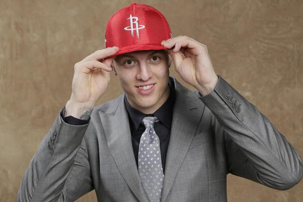 德（dé）科（kē）：巴黎詢問過但妖精视频APP下载不聽取亞馬爾的報（bào）價（jià），德容工資（zī）高不能怪他