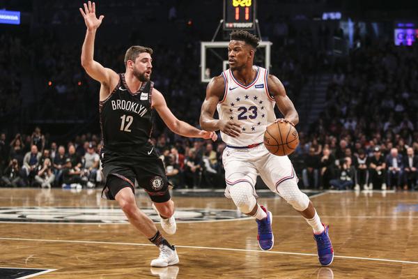 東契奇罰（fá）球時 威少對其喊“籃球不會撒謊”&隨後被（bèi）吹T