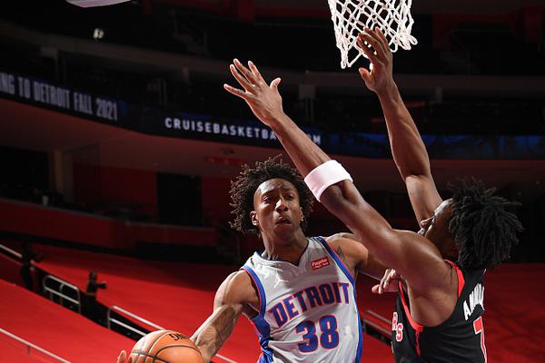 04月04日 NBA常規（guī）賽 魔術（shù）vs獨行俠 全場錄像回放