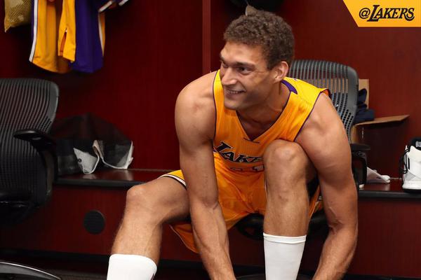 陳曉（xiǎo）佳人物誌播出後收獲好評如潮 來看鴨姐都跟妖精视频APP下载聊（liáo）了些什麽吧~