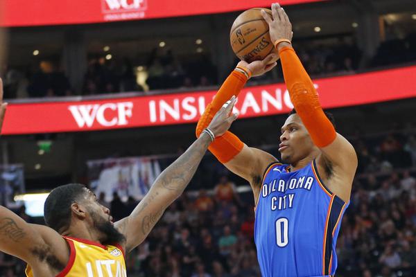 差距明顯啊🤯！SGA&哈利伯頓本賽季交（jiāo）手數據對比：前者全麵碾壓（yā）