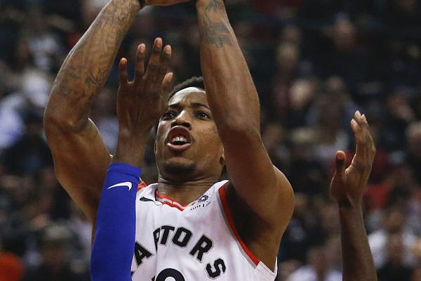 意大利打破僵局！拉斯帕多裏（lǐ）禁區前沿抽射破門