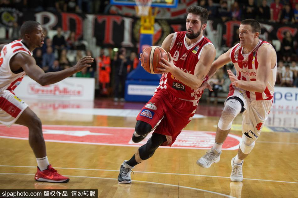 [流言板]FIBA國際籃聯攤牌了！嘲諷中國男籃贏日本，難怪三裁判（pàn）公然吹黑哨