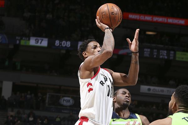 得分生涯新高！科塔翻江倒海14中10砍27分17板3帽 其中10前板