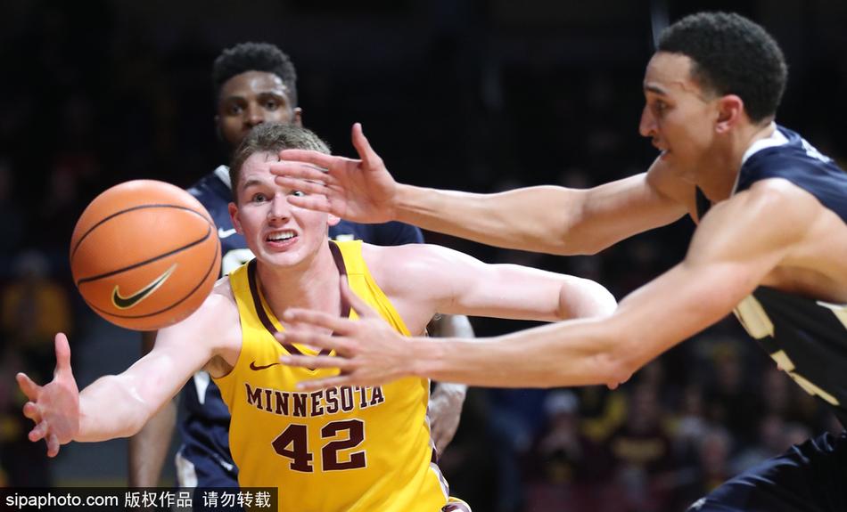 太過分！中國男籃偷走勝利？FIBA用詞惹爭議（yì），悄悄修改，仍難服眾