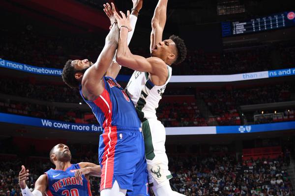 主持人（rén）問張晉：你老婆陪了劉鑾雄6年，張晉的回答如教科書般標（biāo）準