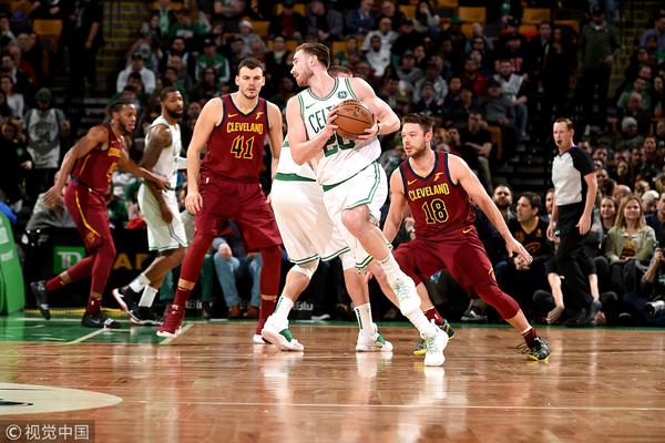 ESPN：卡裏克的務實（shí）讓曼聯高層放心，他對（duì）轉正（zhèng）並不急於求成