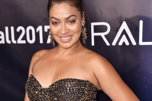 傑克·保羅化（huà）身寵妻狂魔！未婚妻冬奧奪金，反手送40萬（wàn）鎊豪車