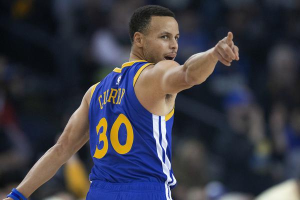 晚上7點，國際籃（lán）聯（lián）罕見改口：向中國男籃致歉，隻字（zì）不提處罰裁判