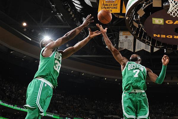 雖已退役但（dàn）熱愛不止！老保羅曬赤膊訓練視頻 把投籃練到極致