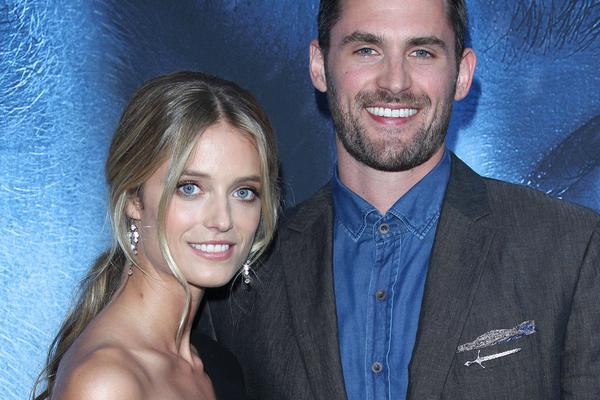 庫明加本季（jì）在（zài）老鷹場均21.3分7.7板&命中率（lǜ）67% 在勇士12.1分5.9板