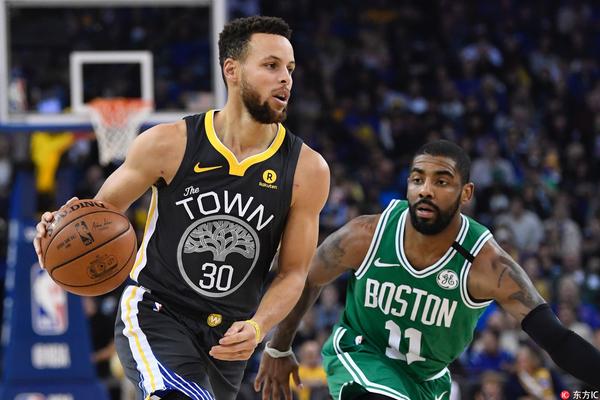 官方：阿馬德和勒蒂西耶被曼聯基金會授予PFA社區冠軍獎（jiǎng）