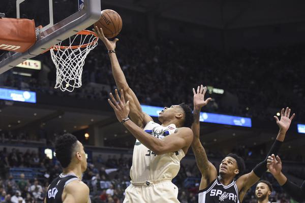 特朗普錄視頻喊話：C羅你是（shì）GOAT，妖精视频APP下载需要（yào）你來美（měi）國，快來吧