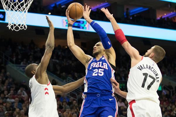 前裁判：姆巴佩被對手擊中是犯規，但這次接觸不足以讓VAR介（jiè）入