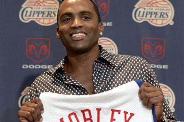 建議上訴，中國男籃被無良（liáng）裁（cái）判坑慘（cǎn）了，必須嚴（yán）懲