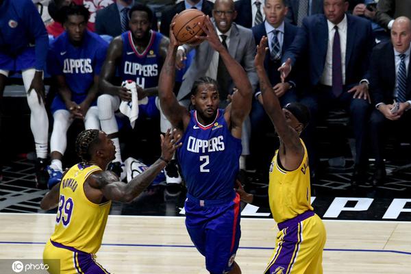 連續兩場逆轉！男籃助教李（lǐ）昂（áng）：兄弟們（men）好樣的 中國男籃繼續加油