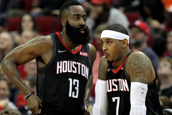 隨心所欲！東契奇胯下突破鑽人縫 隨手一撂拋投進筐2+1！