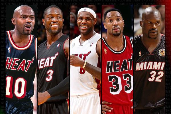 曾令旭：東契奇最近風評一般 你抱怨裁判時得防守 要不人家（jiā）五打四
