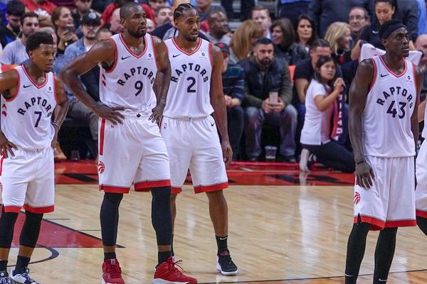 去了上海才發現：沒人穿北麵（miàn）、耐克！滿大街都是“新中產3件（jiàn）套”