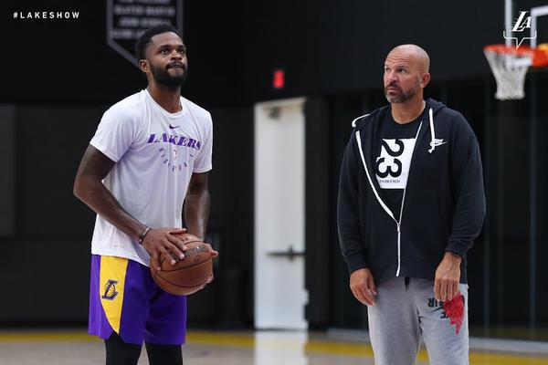 本賽季報銷陣容：格拉利（lì）什、布拉德利、萊奧尼、博尼（ní）法斯（sī）在列