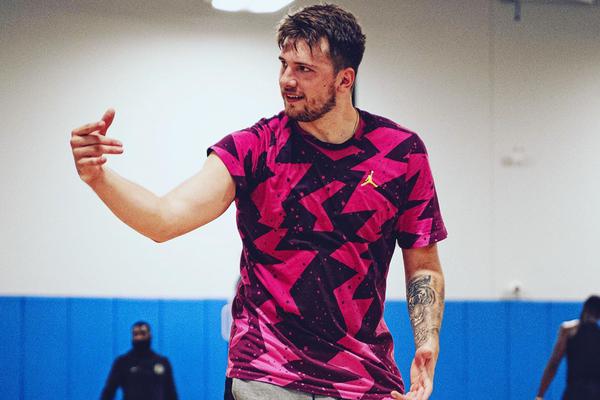 聽說閆學晶（jīng）炫富導致中央戲劇學院的管理層都被團（tuán）滅了！