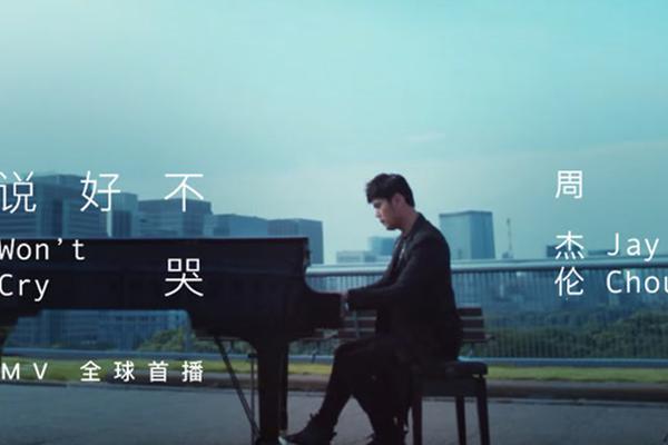 望無礙！拚搶（qiǎng）時克裏斯·鄧恩被馬特科維（wéi）奇打（dǎ）到頭部 回更衣室了