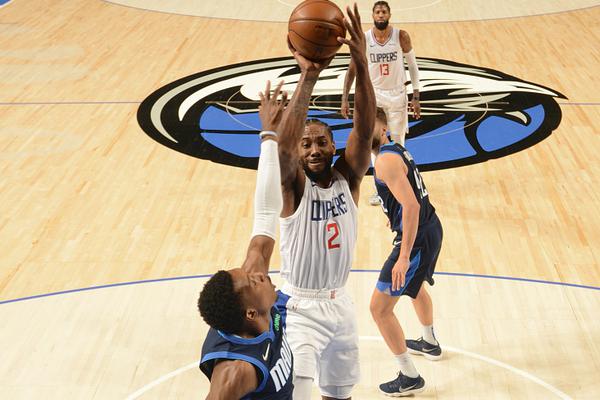 中國球迷炮轟FIBA，遼寧男籃（lán）新外援到位，青島男籃簽（qiān）2米16大外援