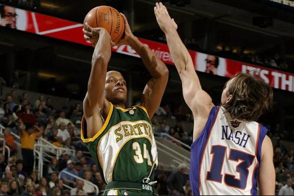 [流言板（bǎn）]中國男籃15分（fèn）逆轉日本！郭士強（qiáng）激活三大奇兵，出（chū）線形勢一片大好