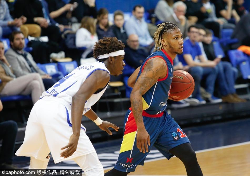 劉文輝、劉湘叔侄爭雄，事先約法三章：打仗可以，但不能互（hù）下死手