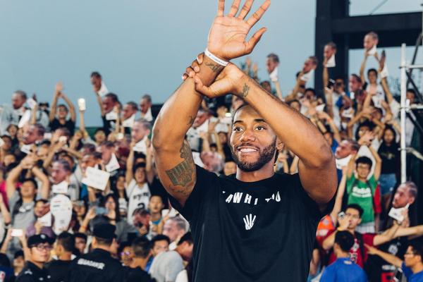 連續兩場逆（nì）轉！男籃助教李（lǐ）昂：兄弟（dì）們好樣的 中國男籃（lán）繼續加油