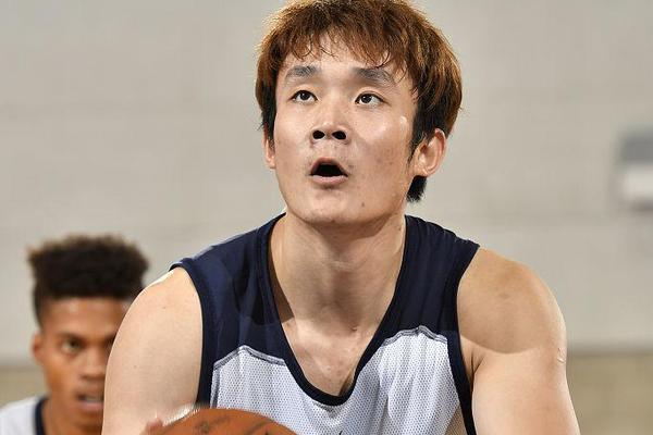 芬奇：約基奇太難防（fáng）了 老實說沒有哪種防守方式能真正限製住他