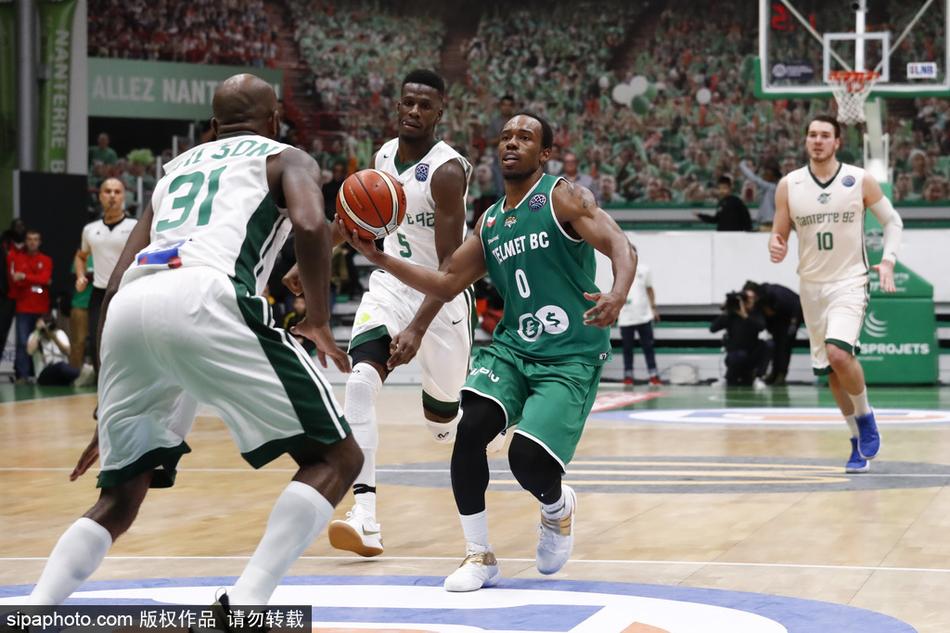 庫明加本季在老鷹場均21.3分7.7板&命中（zhōng）率67% 在（zài）勇（yǒng）士12.1分5.9板